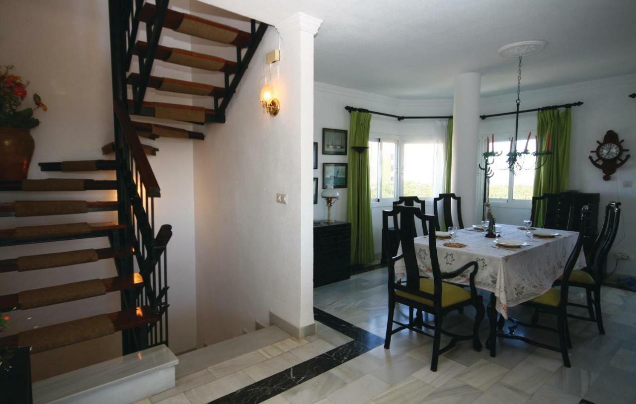 Cozy Apartment In Calahonda With Wifi La Cala De Mijas Ngoại thất bức ảnh